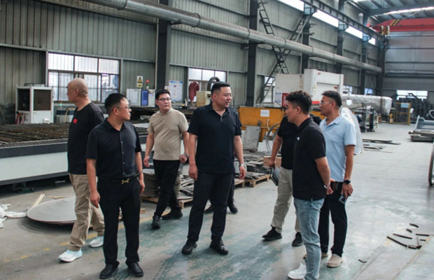 振動(dòng)協(xié)會(huì)深入篩分企業(yè)調(diào)研，指導(dǎo)助發(fā)展！
